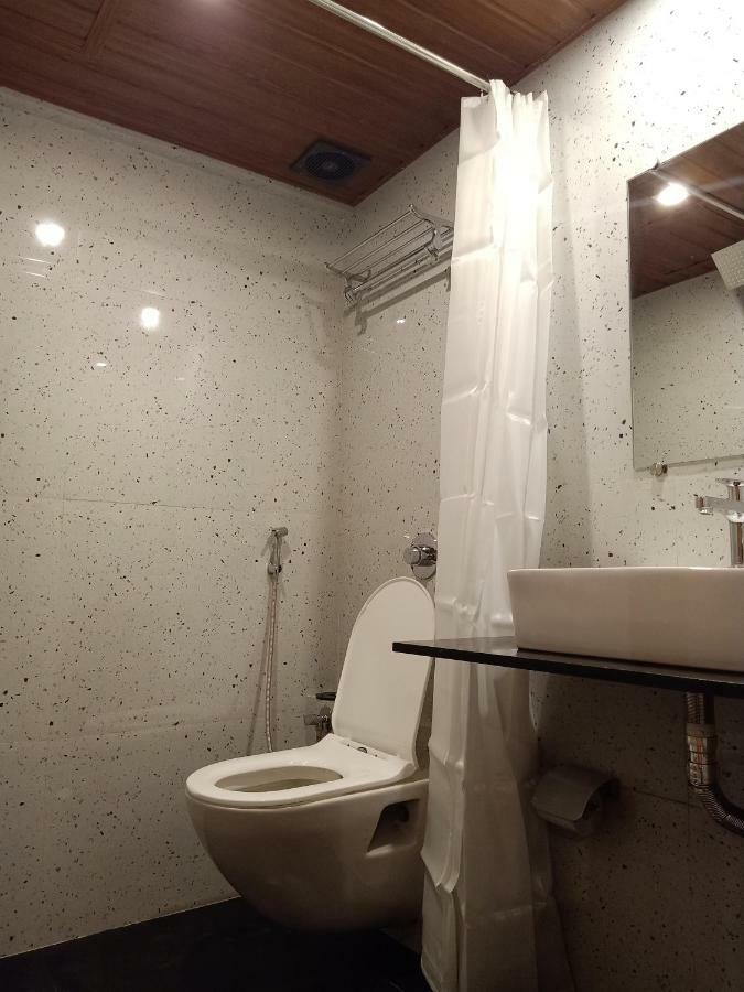 Stay Villa Hostel For Male And Female Mumbai Exterior photo