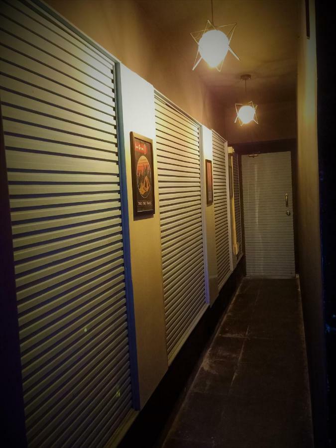 Stay Villa Hostel For Male And Female Mumbai Exterior photo