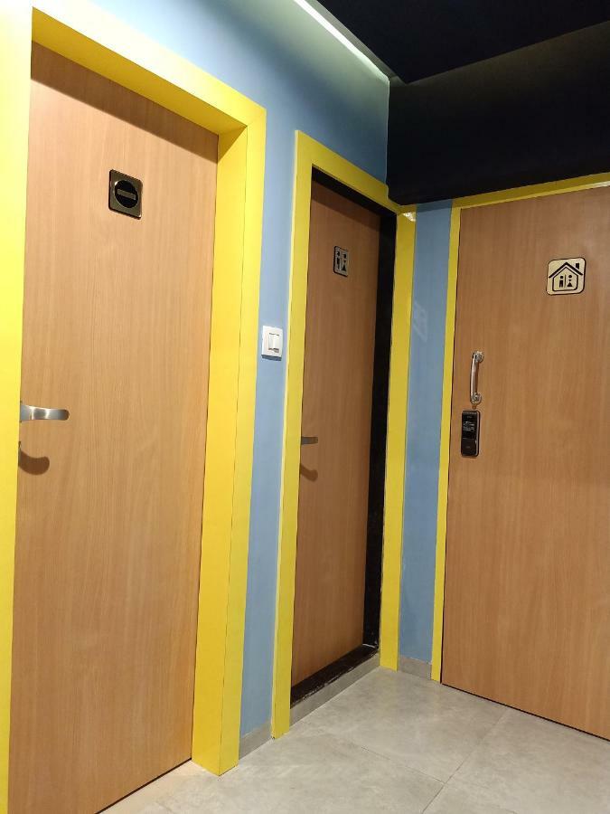 Stay Villa Hostel For Male And Female Mumbai Exterior photo