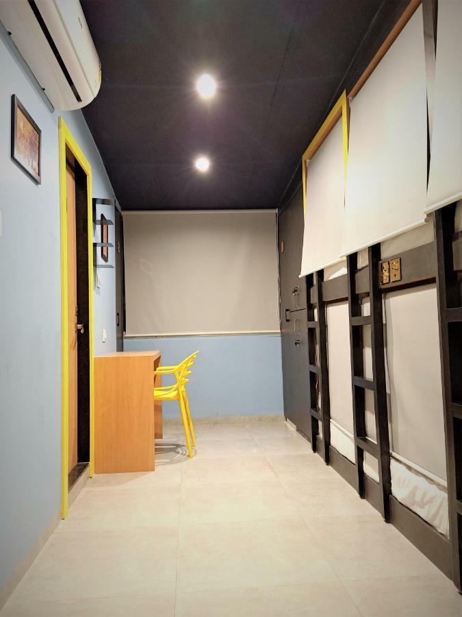 Stay Villa Hostel For Male And Female Mumbai Exterior photo